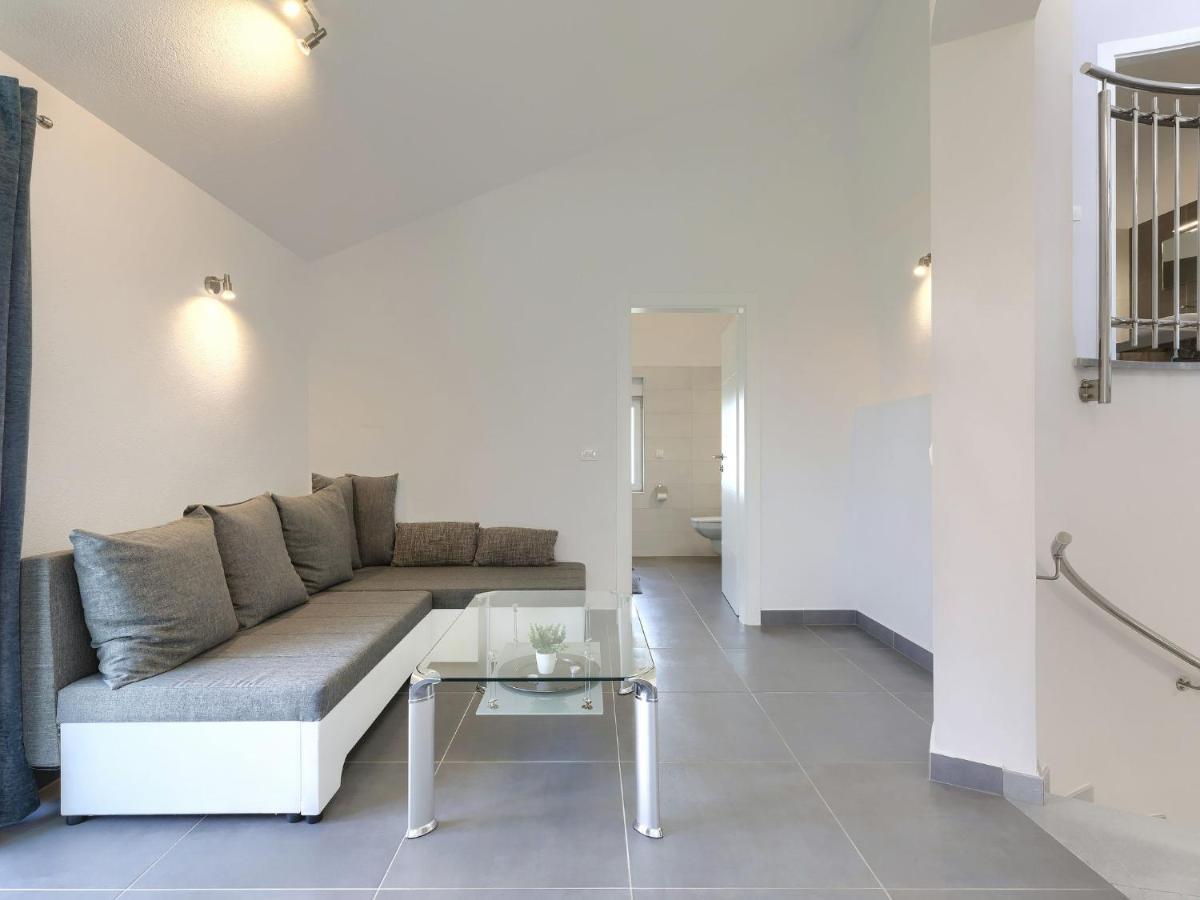 Holiday Home Villa Gocci By Interhome Kmeti المظهر الخارجي الصورة