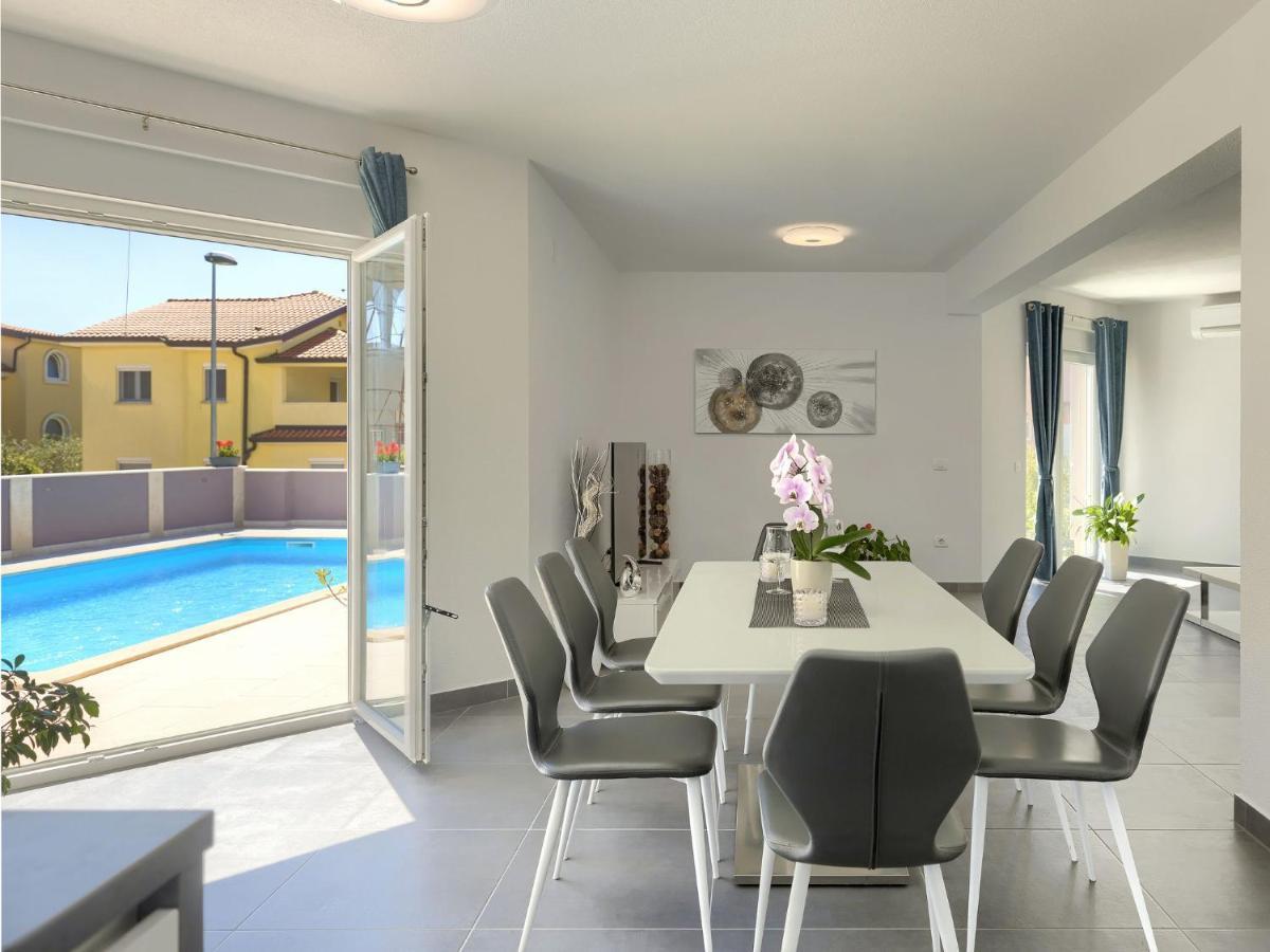 Holiday Home Villa Gocci By Interhome Kmeti المظهر الخارجي الصورة